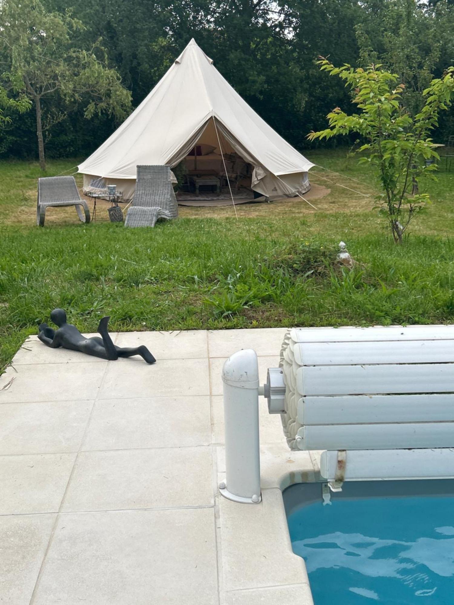 Chambre Au Jardin Tente De Charme Eguzon-Chantome Ngoại thất bức ảnh