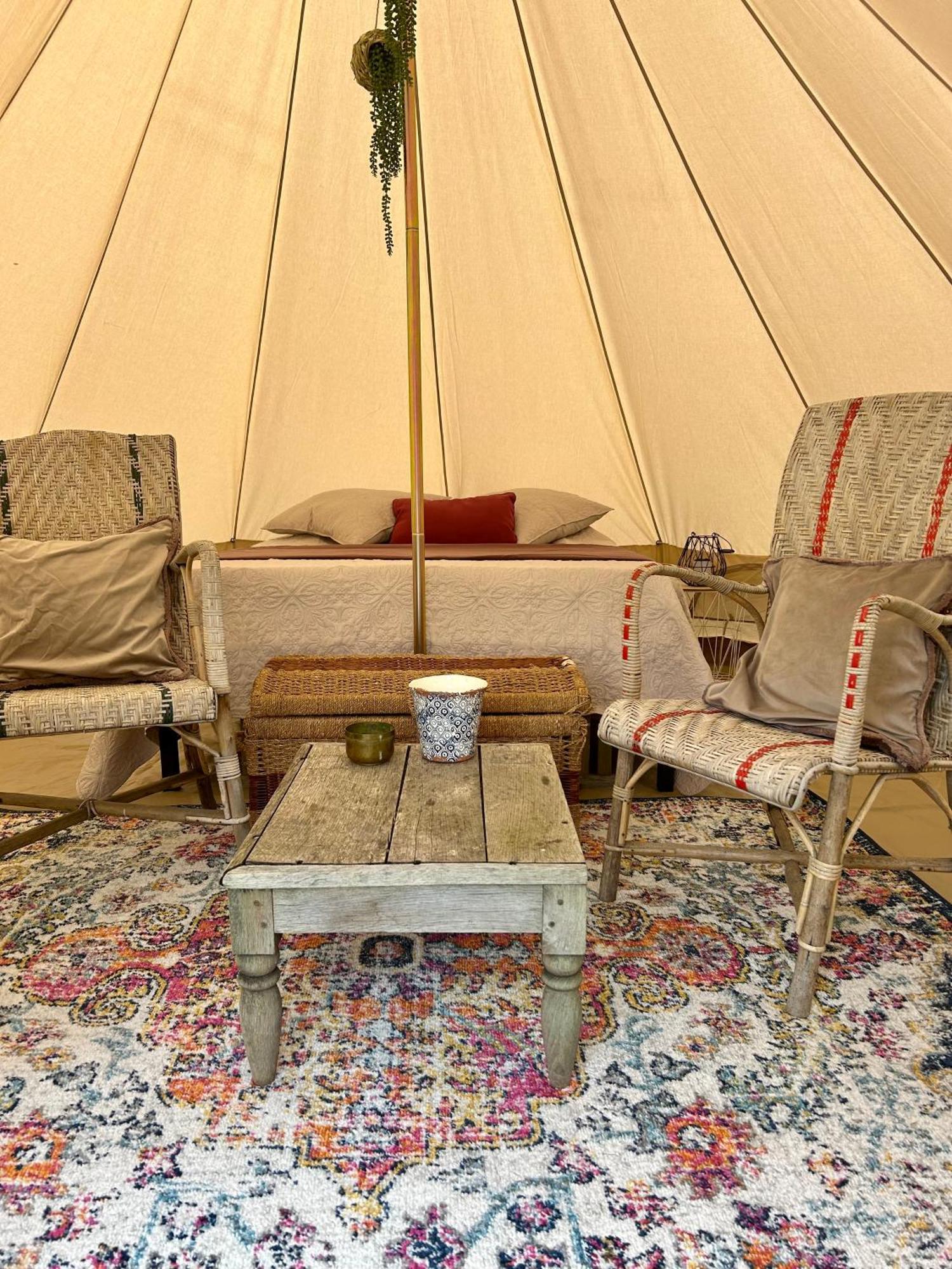 Chambre Au Jardin Tente De Charme Eguzon-Chantome Ngoại thất bức ảnh