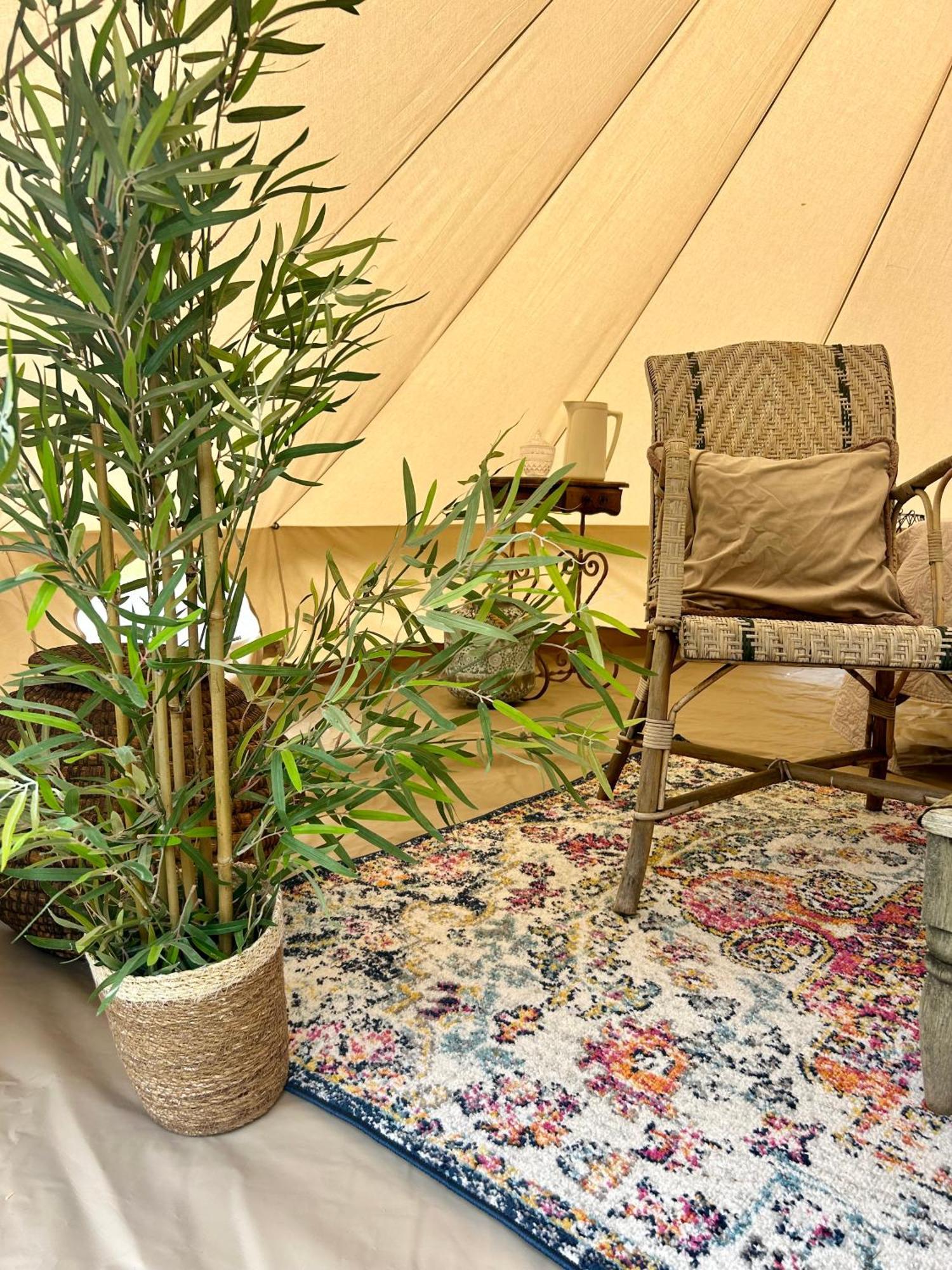 Chambre Au Jardin Tente De Charme Eguzon-Chantome Ngoại thất bức ảnh